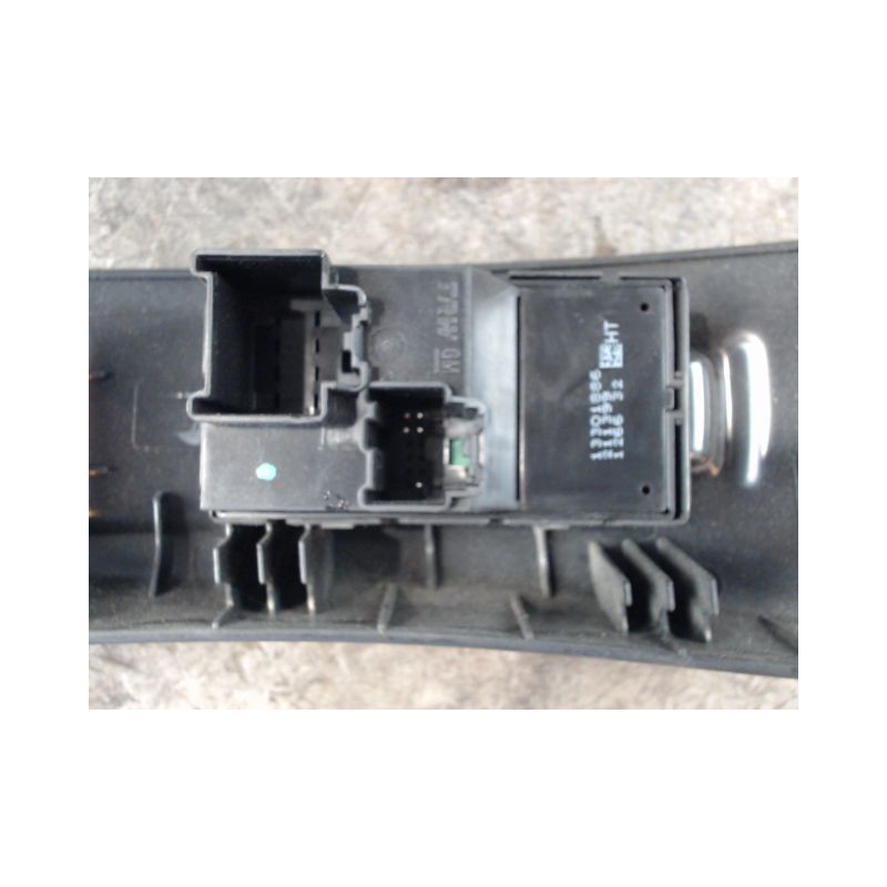 COMMANDE LEVE-GLACE PORTE AVD OPEL MERIVA 2006-