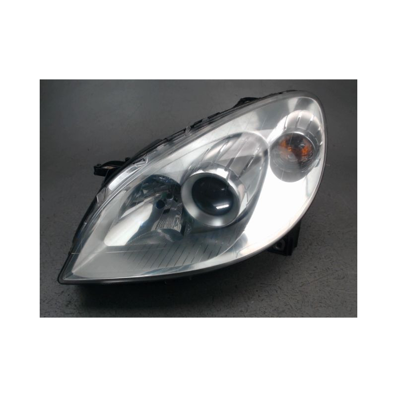 PHARE GAUCHE MERCEDES CLASSE B