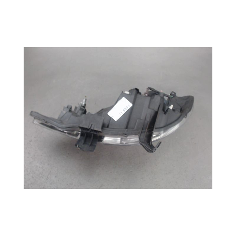 PHARE DROIT PEUGEOT 107