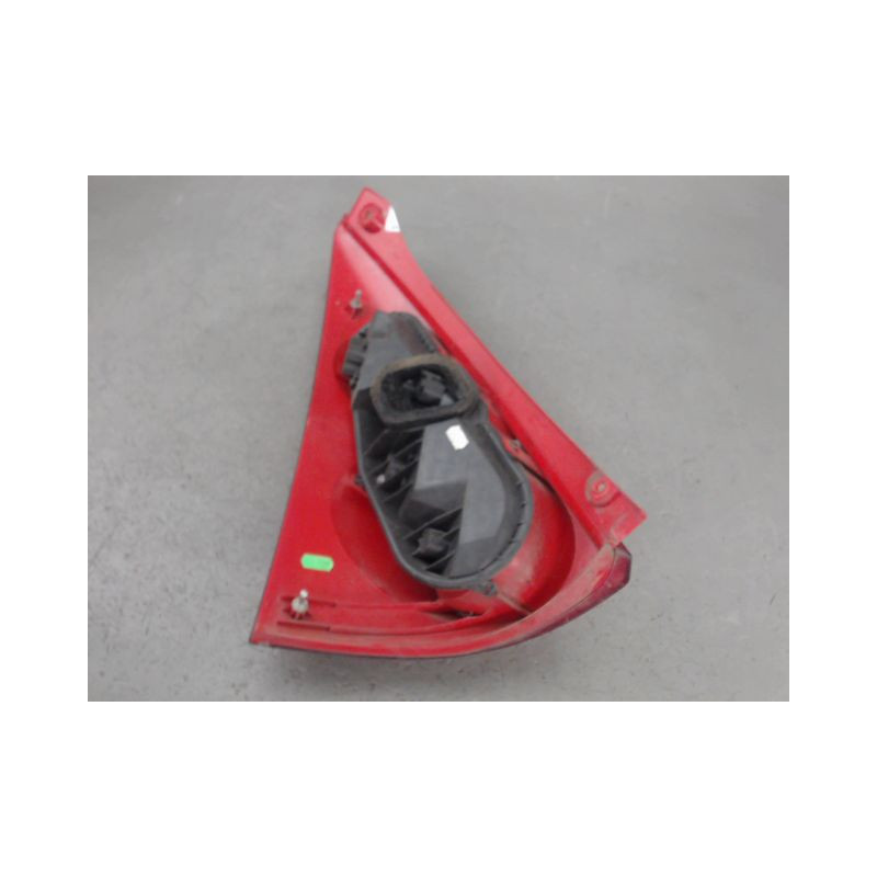 FEU ARRIERE DROIT PEUGEOT 107