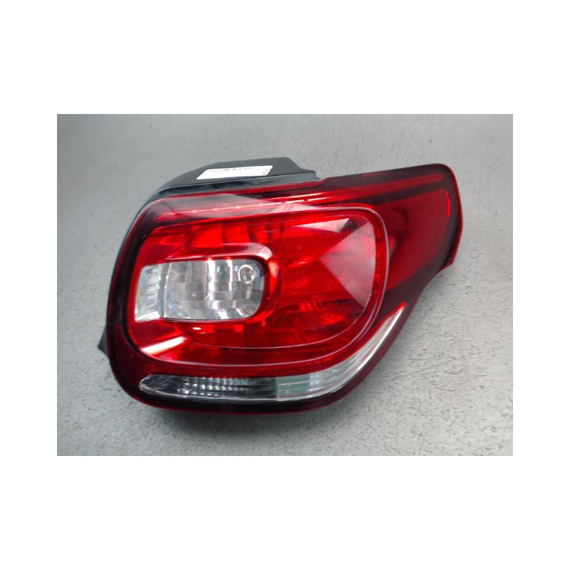 FEU ARRIERE DROIT CITROEN DS3