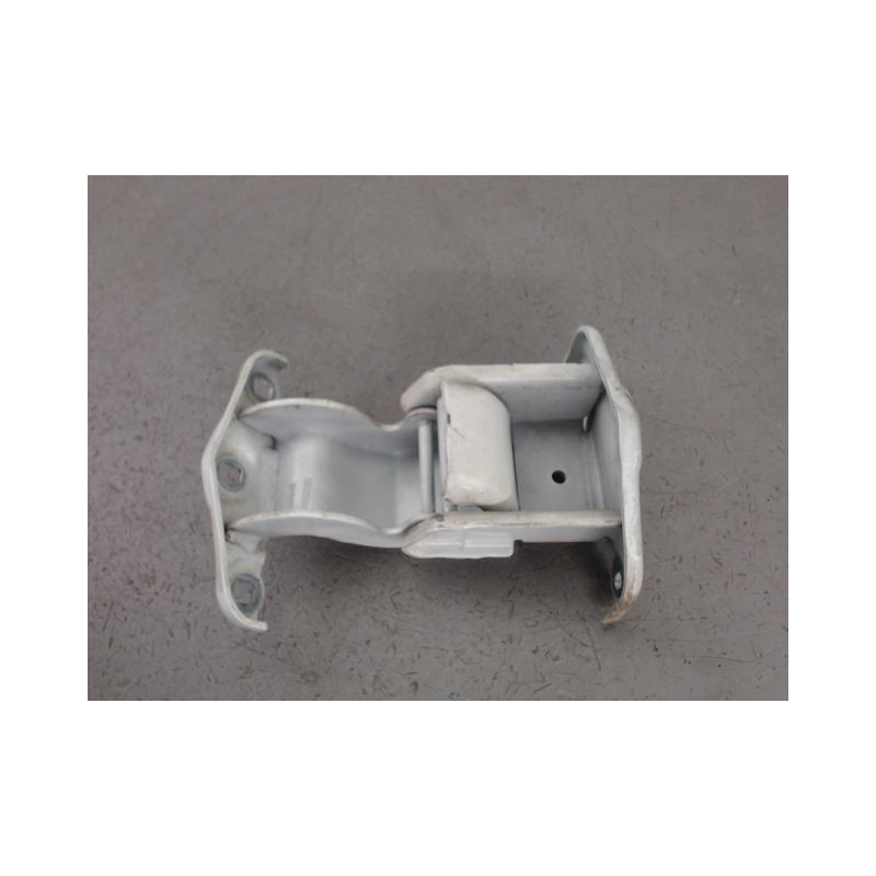 CHARNIERE INF PORTE BATTANTE ARG RENAULT TRAFIC