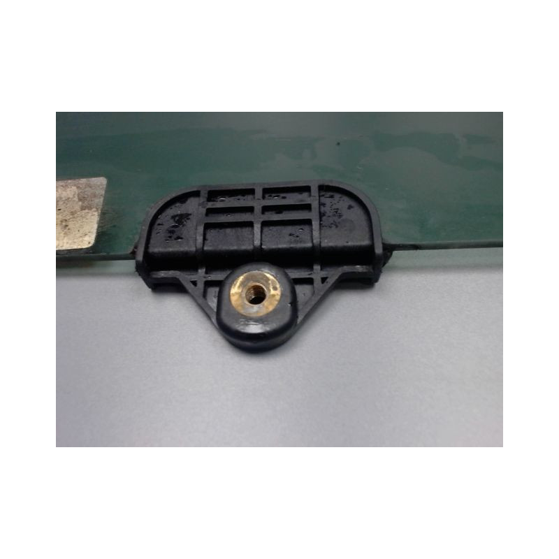 GLACE PORTE ARD KIA SPORTAGE III 2010-