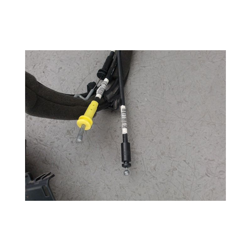 SERRURE PORTE COULISSANTE DROIT RENAULT TRAFIC