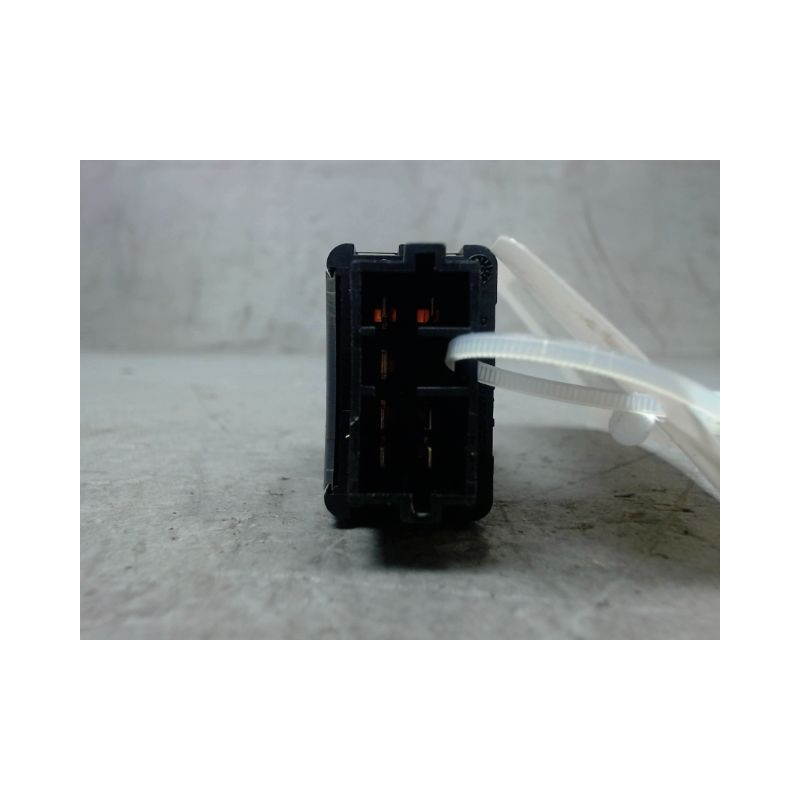 BOUTON COMMANDE TOIT OUVRANT PEUGEOT 307 CC 2005-