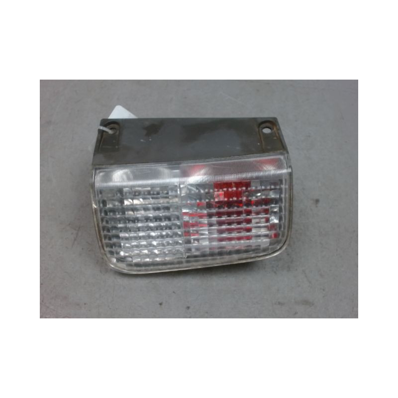 FEU RECUL GAUCHE OPEL VIVARO C1 F2700 4P