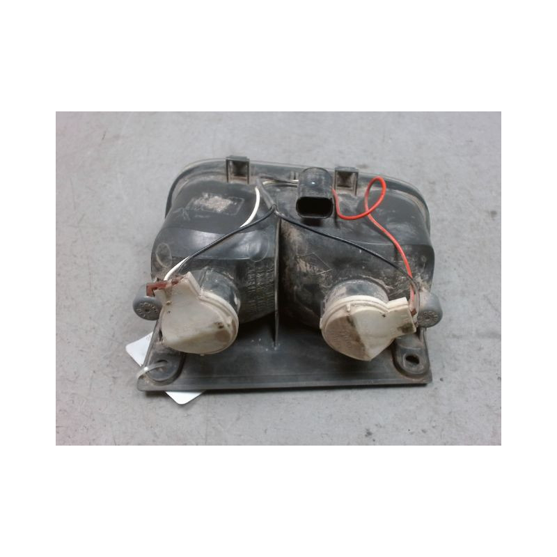 FEU RECUL GAUCHE OPEL VIVARO C1 F2700 4P