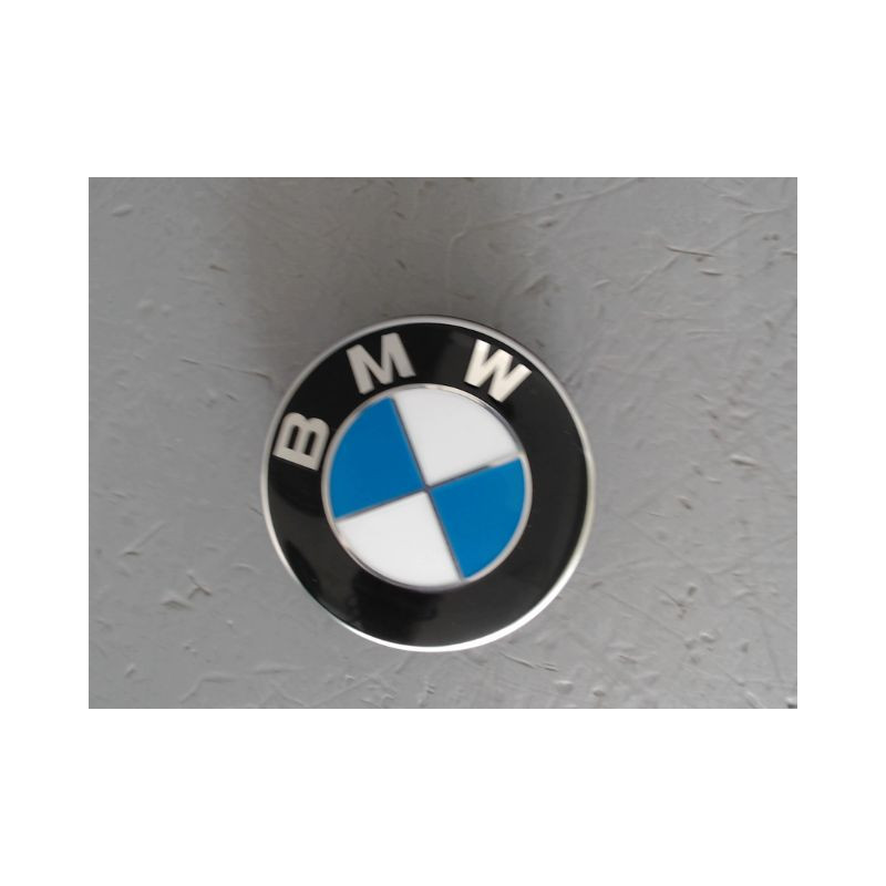 ENJOLIVEUR DE ROUE B.M.W. SERIE 1