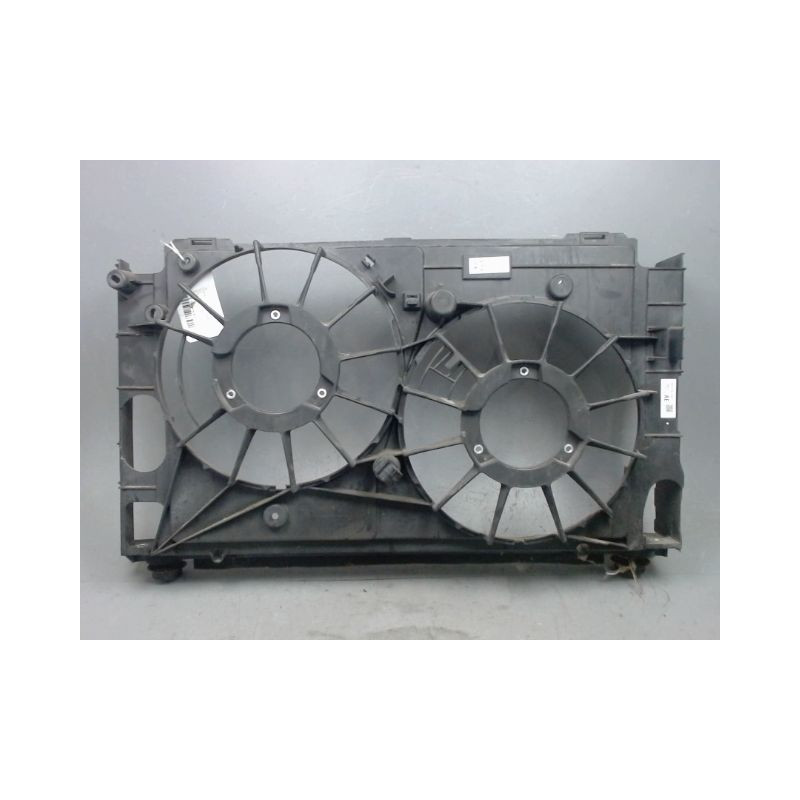 SUPPORT DE VENTILATEUR TOYOTA AURIS