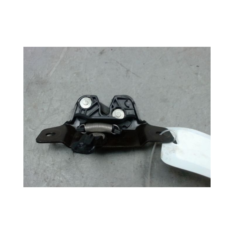 SERRURE COFFRE ARRIERE PEUGEOT 406 99-04