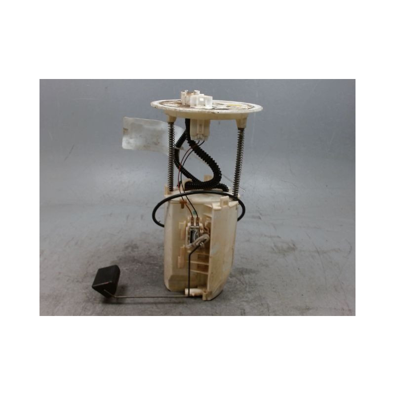 POMPE CARBURANT IMMERGEE TOYOTA HILUX SIMPLE CABINE 2006-