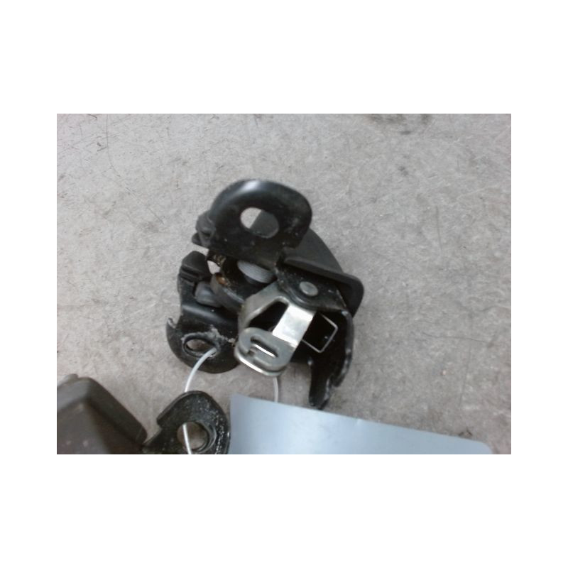SERRURE PORTE BATTANTE ARRIERE GAUCHE DACIA LOGAN MCV 2007-