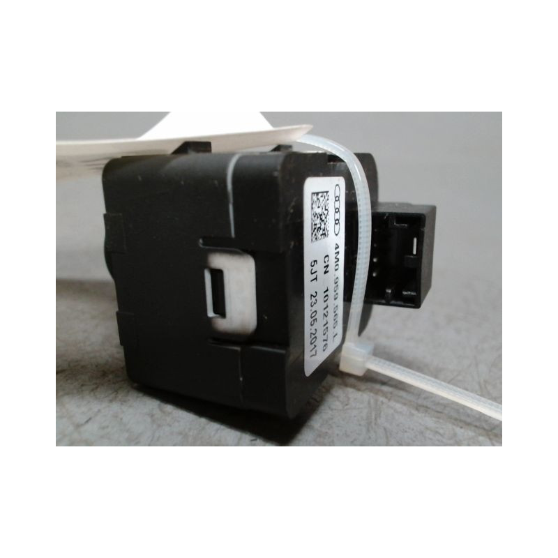 COMMANDE RETROVISSEUR EXTERIEUR ELECTRIQUE AUDI Q2