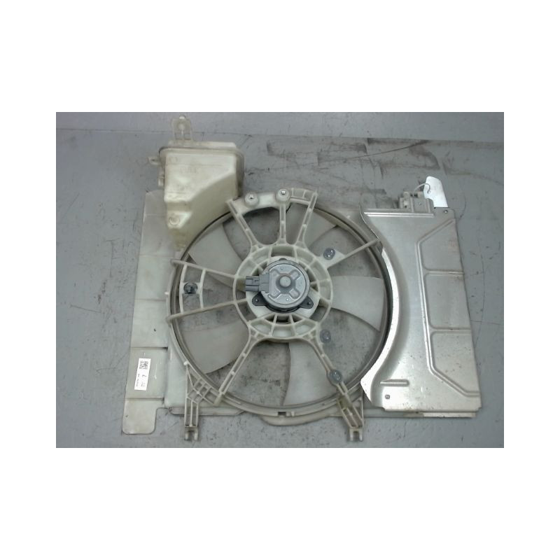 SUPPORT DE VENTILATEUR TOYOTA YARIS II 2010-