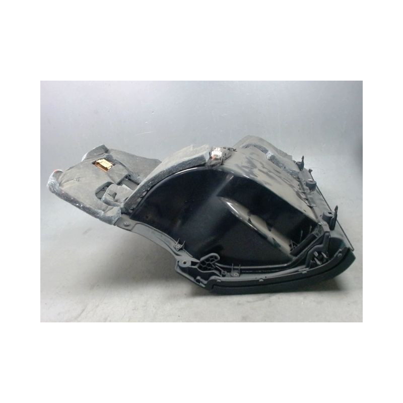 BOITE A GANTS AUDI A4 2004-