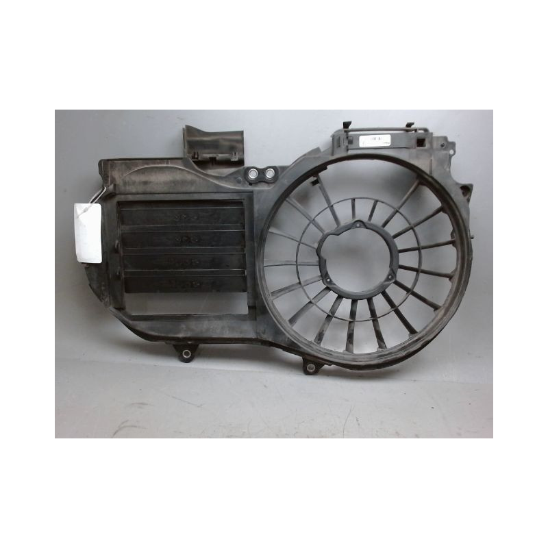 SUPPORT DE VENTILATEUR AUDI A4 2004-