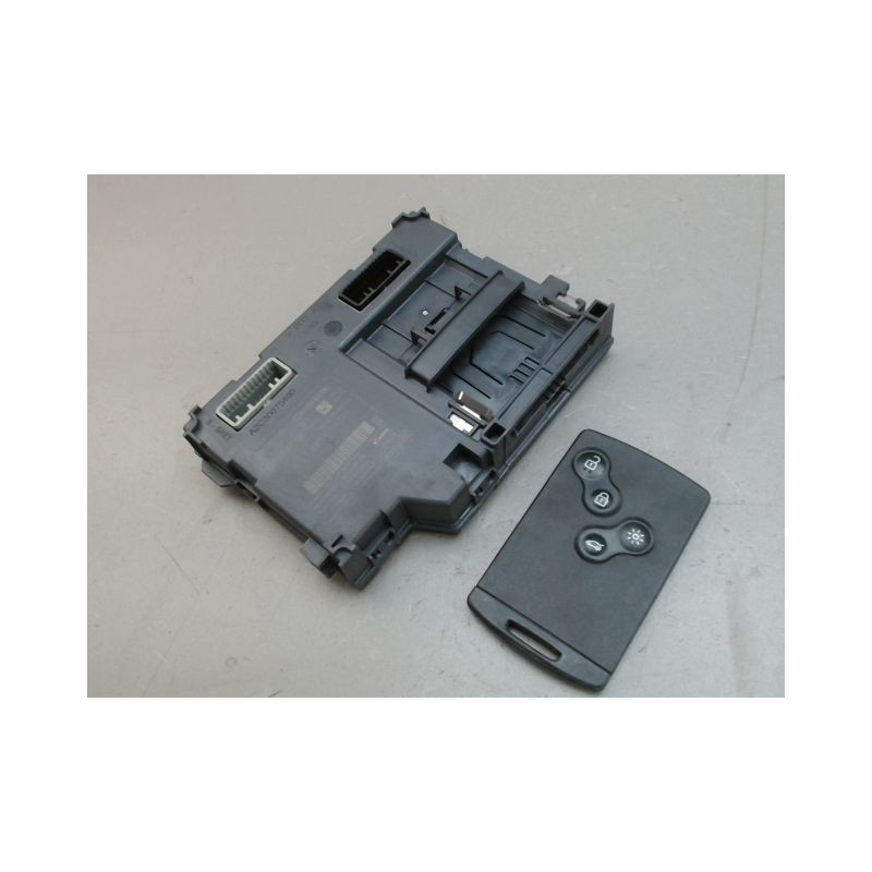 LECTEUR DE CARTE RENAULT CLIO