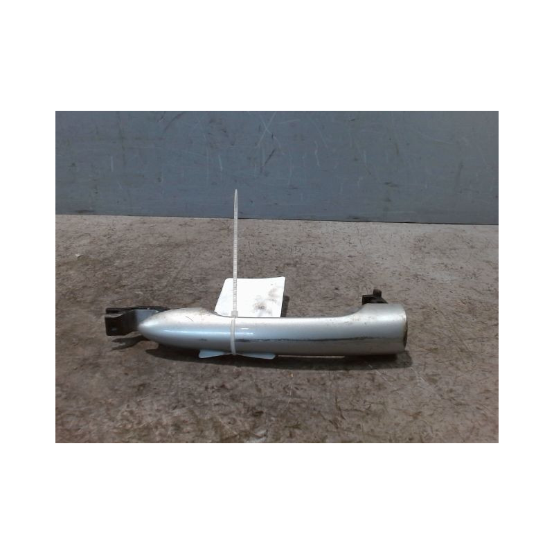POIGNEE EXTERIEURE PORTE COULISSANTE GAUCHE RENAULT KANGOO