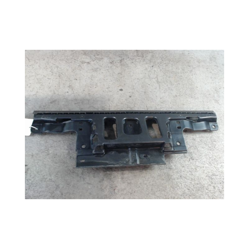 SUPPORT CENTRAL PARE-CHOC ARRIERE  CITROEN C3 2009-