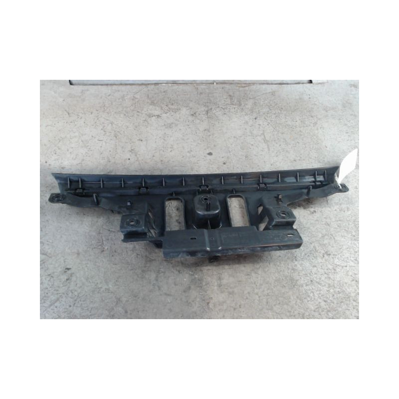 SUPPORT CENTRAL PARE-CHOC ARRIERE  CITROEN C3 2009-