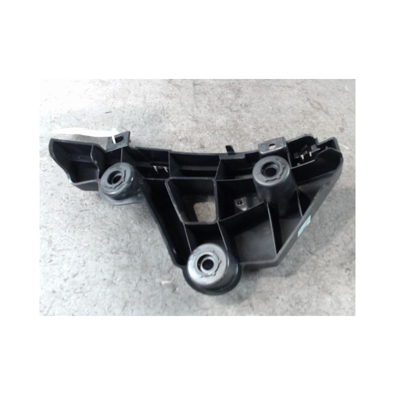 SUPPORT PARE-CHOC ARD PEUGEOT 308 SW 2008-