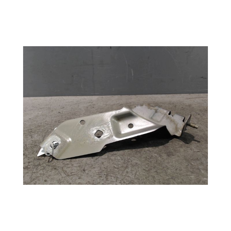 SUPPORT AILE AVD RENAULT CLIO IV