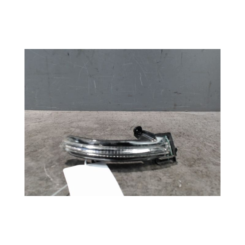 REPETITEUR RETROVISEUR GAUCHE RENAULT MEGANE