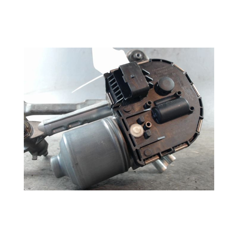 MOTEUR ESSUIE-GLACE AVD PEUGEOT 3008 2009-