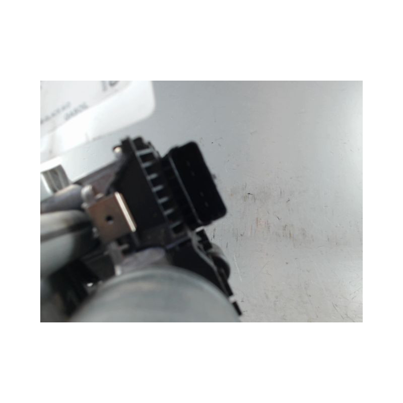 MOTEUR ESSUIE-GLACE AVD PEUGEOT 3008 2009-