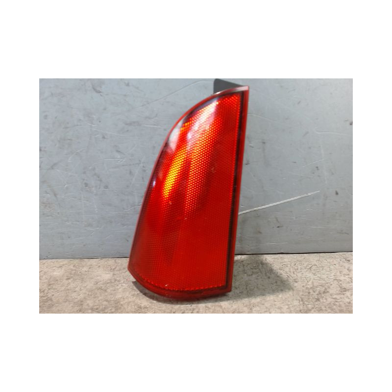 ECRAN FEU ARRIERE GAUCHE MERCEDES VITO COMBI EXTLONG 03-