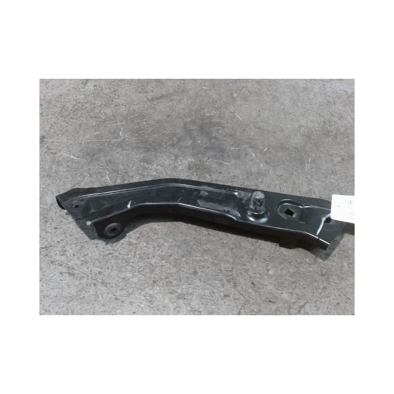 TOLE PORTE PHARE DROIT SKODA KAMIQ
