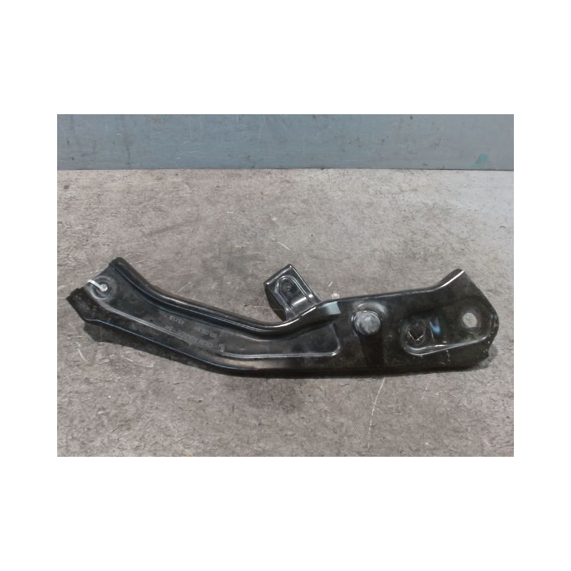 TOLE PORTE PHARE GAUCHE SKODA KAMIQ