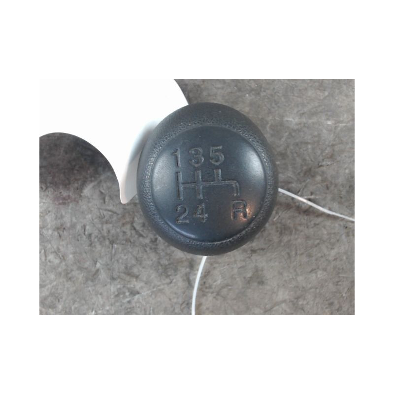 POMMEAU LEVIER VITESSES FIAT GRANDE PUNTO 2005- 1.2