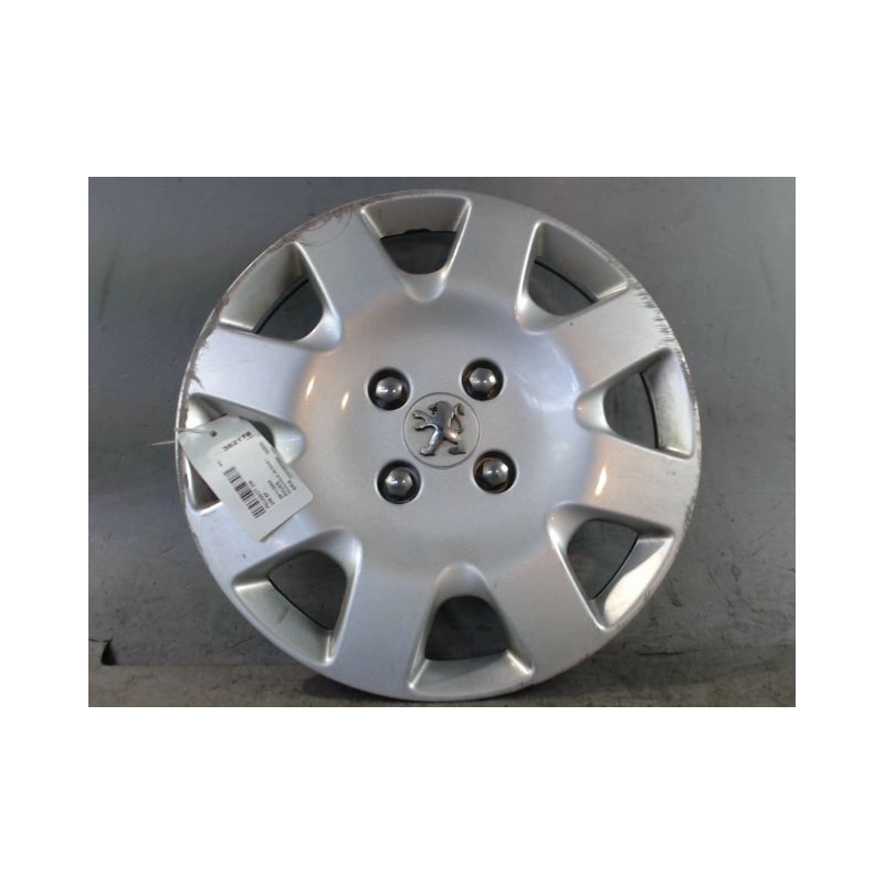 ENJOLIVEUR DE ROUE PEUGEOT 206 5P