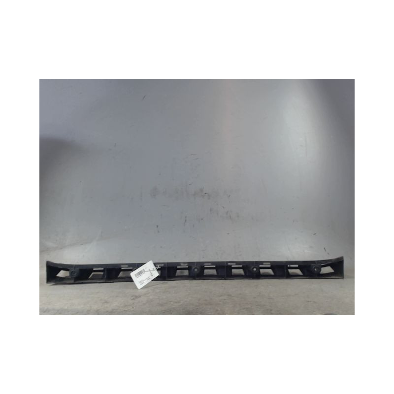 SUPPORT CENTRAL PARE-CHOC ARRIERE  SKODA FABIA 2 TDI 80