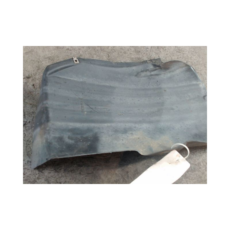 PARE-BOUE ARRIERE DROIT RENAULT KANGOO 2000-2003