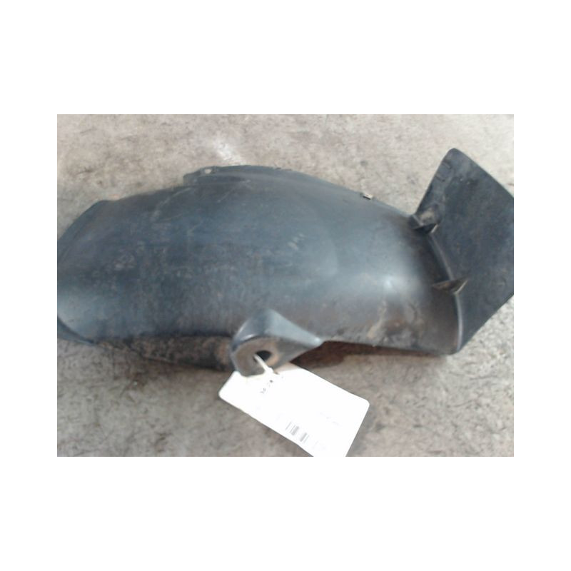 PARE-BOUE ARRIERE DROIT RENAULT KANGOO 2000-2003