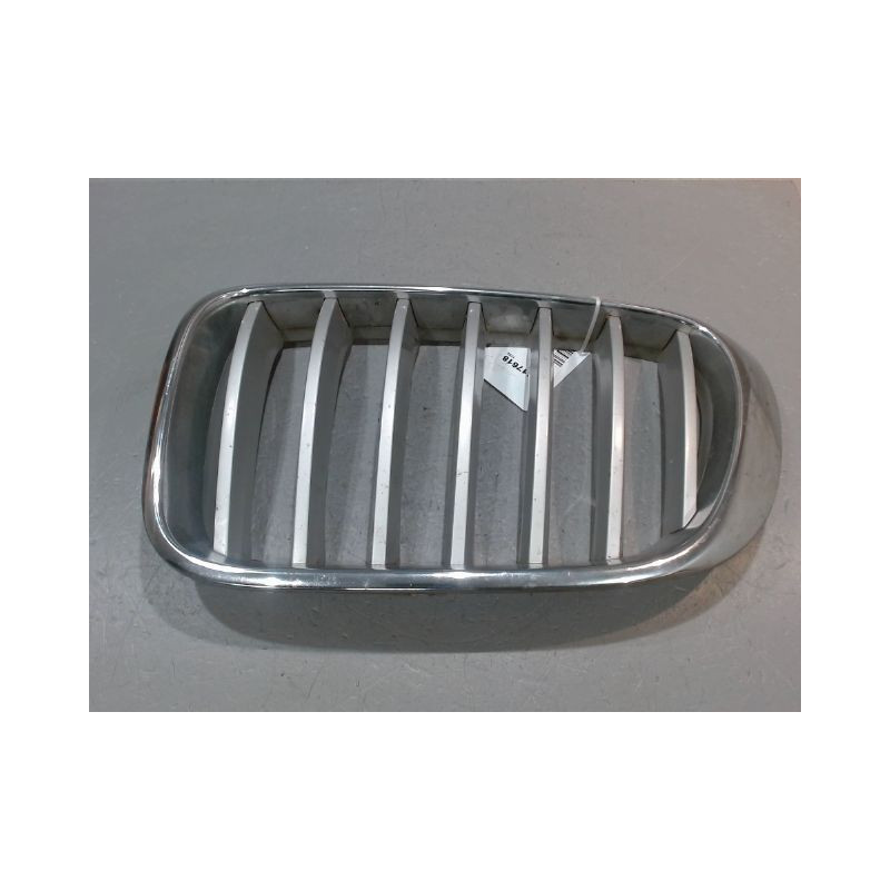 GRILLE CALANDRE GAUCHE B.M.W. X3