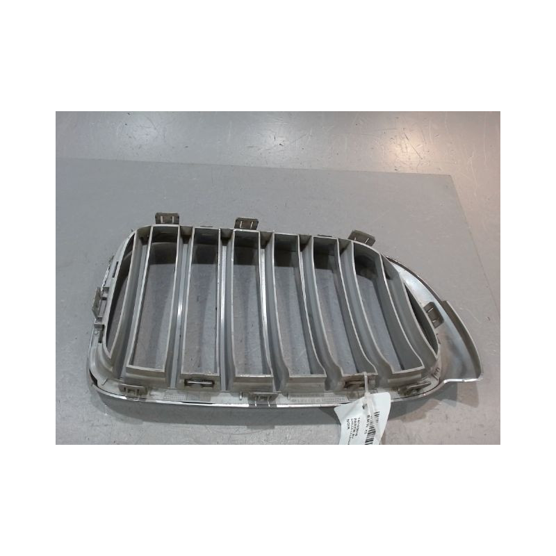 GRILLE CALANDRE GAUCHE B.M.W. X3