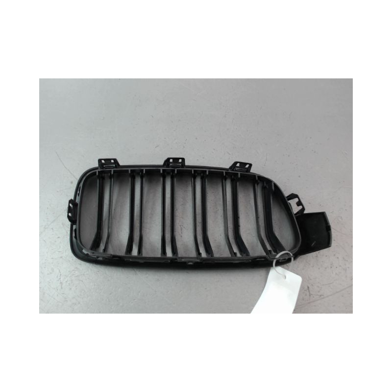 GRILLE VENTILATION PARE-CHOC AVG BMW SERIE 3 BERL. VI (F30/F80) 2011-...