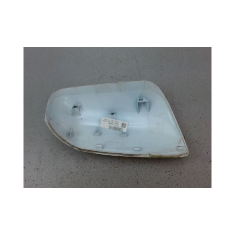 CARENAGE RETROVISEUR EXTERIEUR GAUCHE KIA VENGA 09-