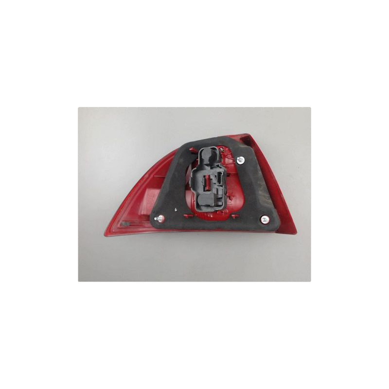 FEU ARRIERE DROIT SAAB 9-5 2006-