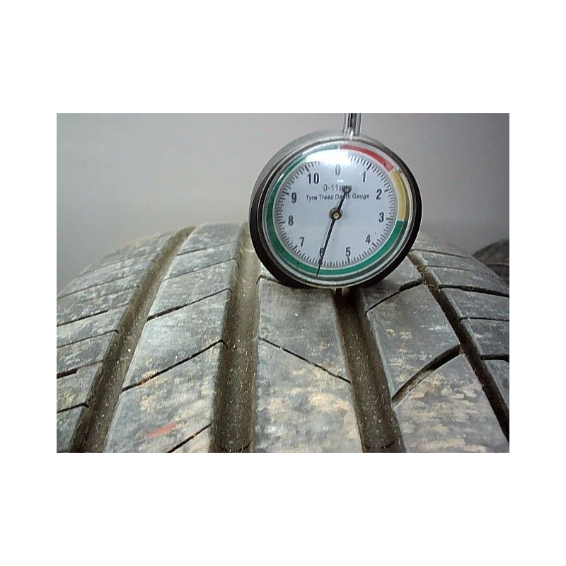Paire de pneus KUMHO ECSTA HS52 195 55 16 87 V