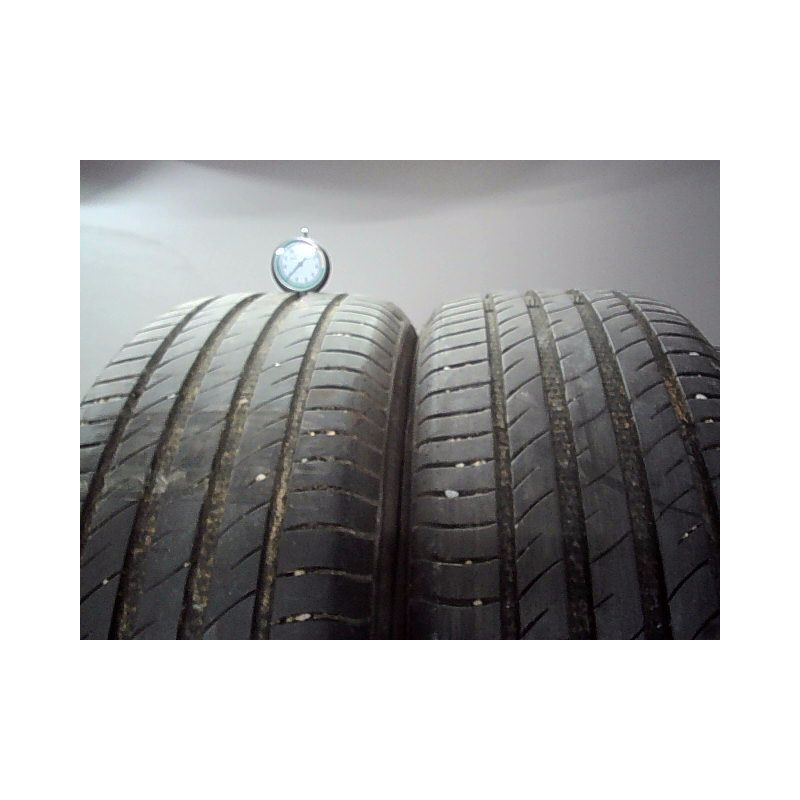 Paire de pneus DELINTE DS2 SUV 215 55 18 99 V