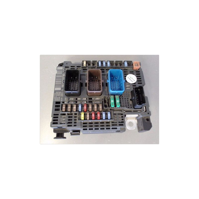 BOITE A FUSIBLES PEUGEOT 308 II SW 14-17