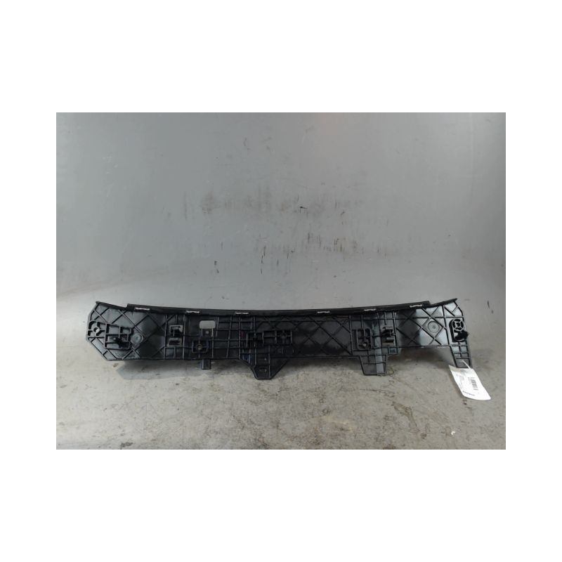 SUPPORT CENTRAL PARE-CHOC ARRIERE  PEUGEOT 208
