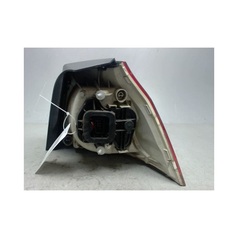 FEU ARRIERE GAUCHE  VOLKSWAGEN GOLF V 2003-2009