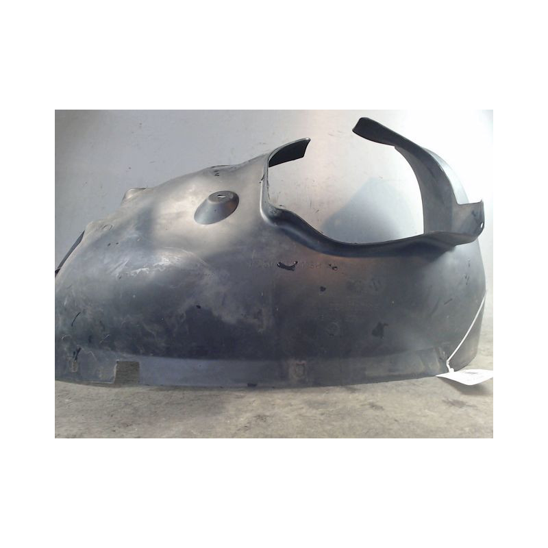 PARE-BOUE AVANT GAUCHE VOLKSWAGEN NEWBEETLE
