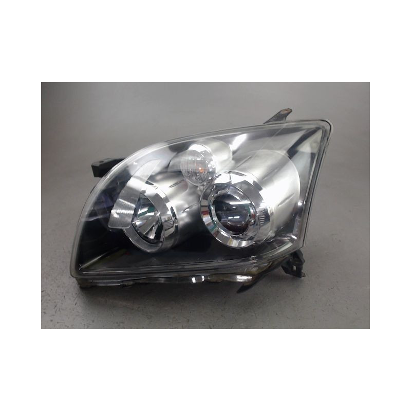 PHARE GAUCHE TOYOTA AVENSIS