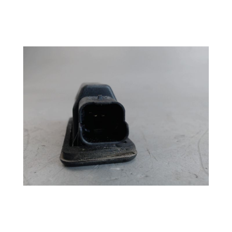 ECLAIREUR PLAQUE DE POLICE DROIT PEUGEOT 208